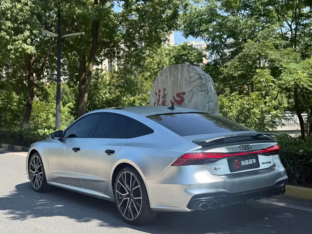 Audi A7 — фото 7