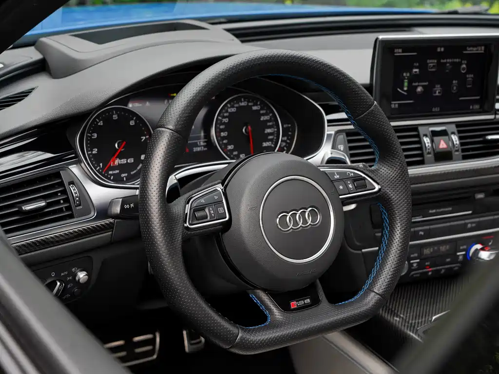 Audi RS 6 — фото 33