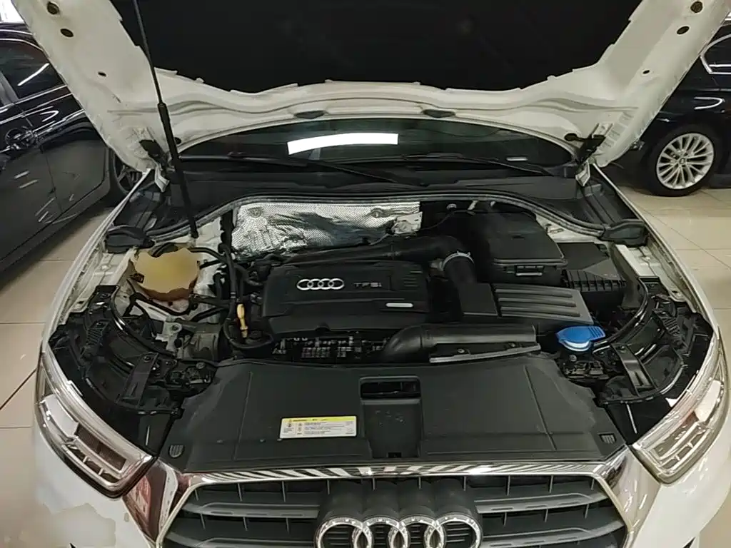 Audi Q3 — фото 20