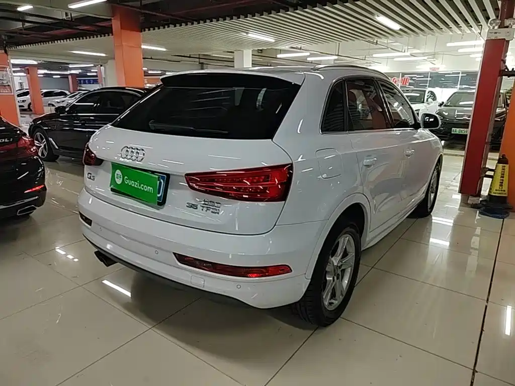 Audi Q3 — фото 7