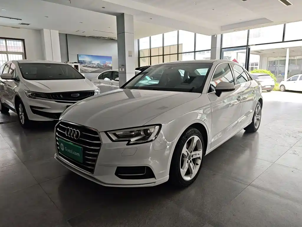 Audi A3 — фото 2