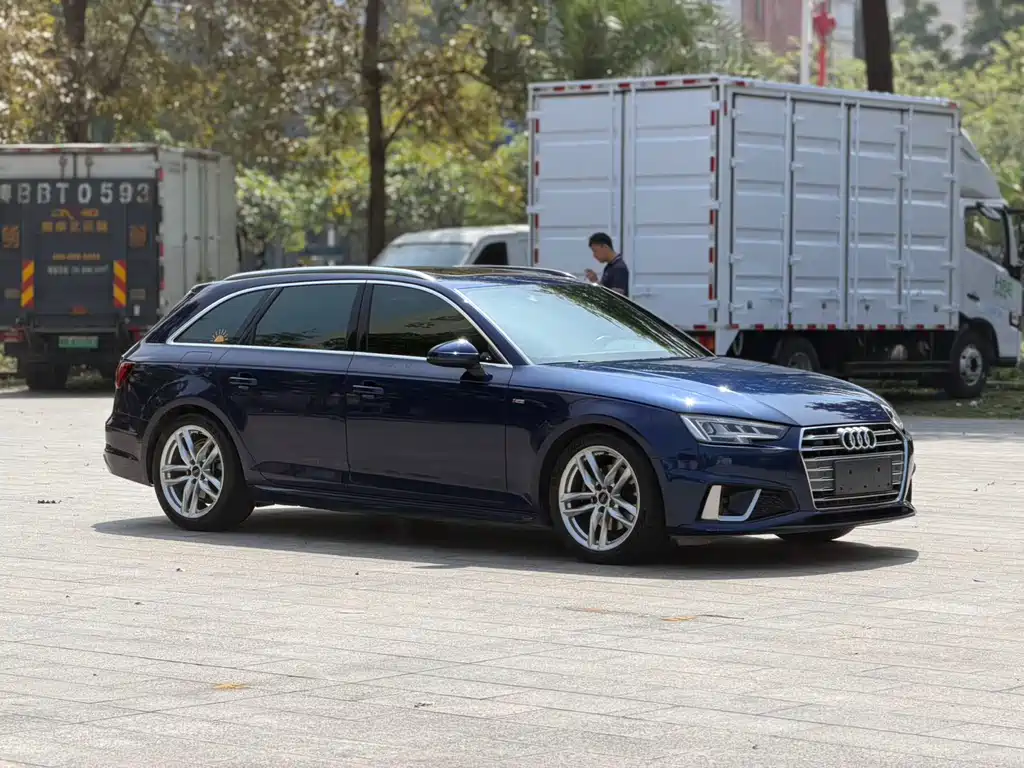 Audi A4 (Import) — фото 2