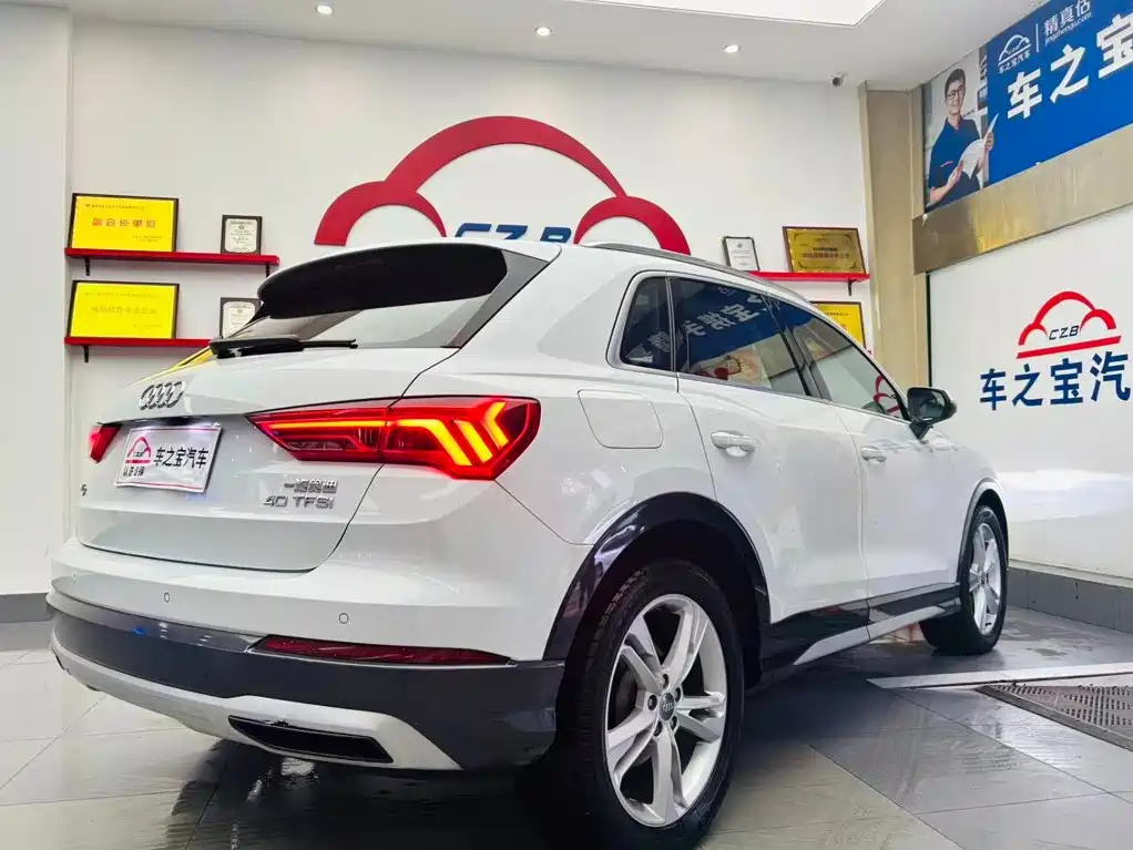 Audi Q3 — фото 5