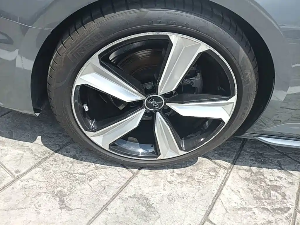 Audi A4 (Import) — фото 23