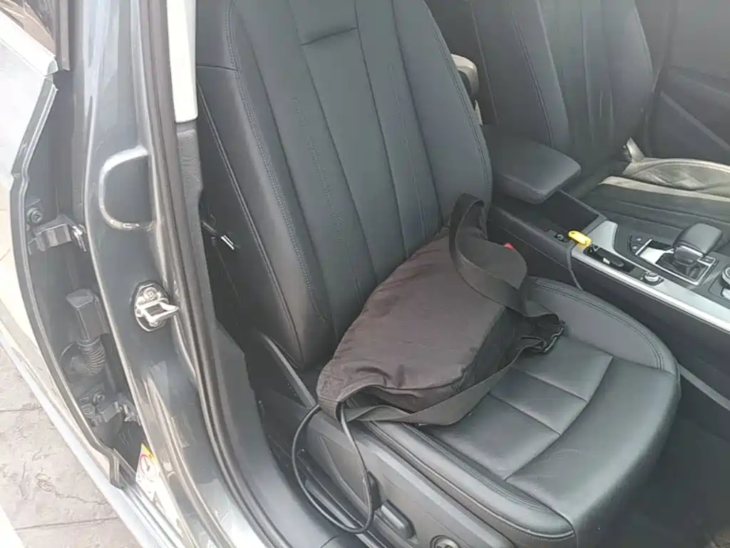 Audi A4 (Import) — фото 25
