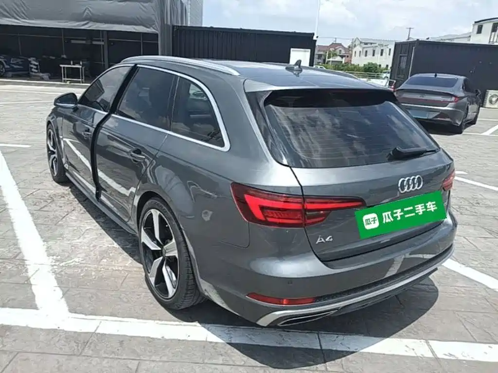 Audi A4 (Import) — фото 5