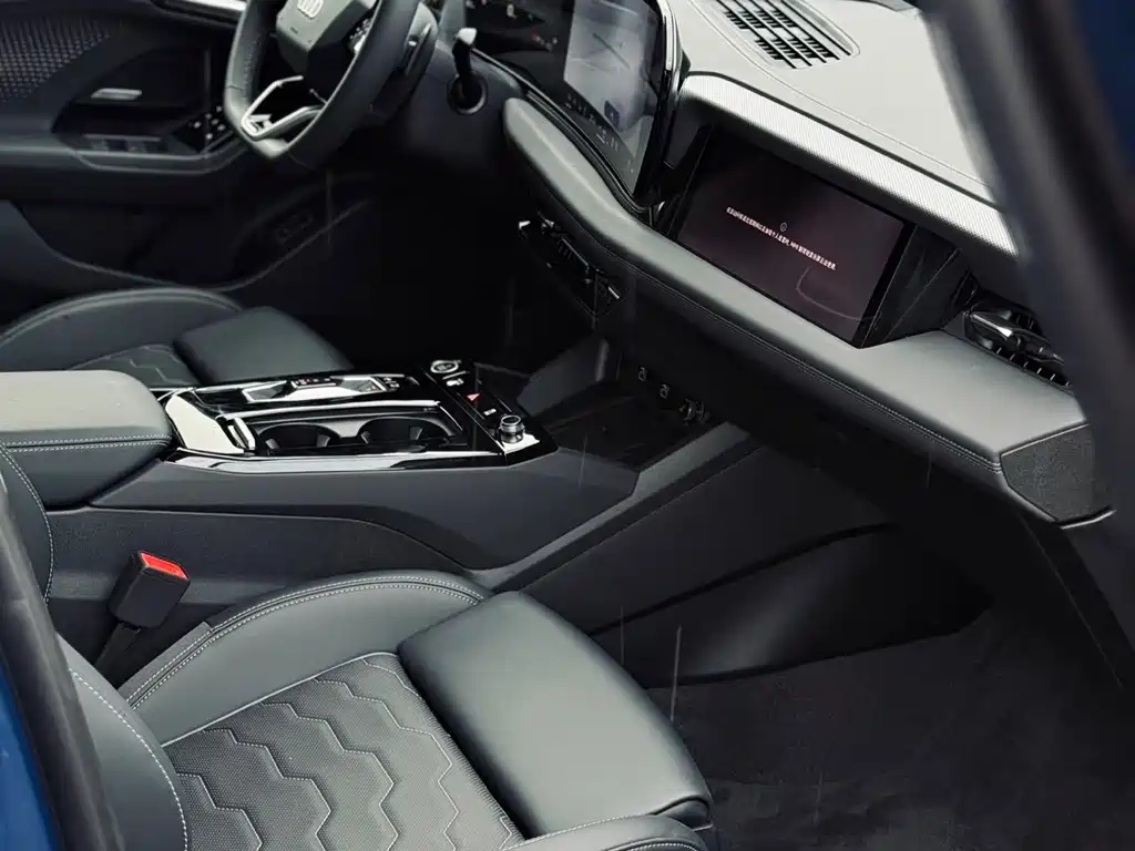 Audi A6L e-tron — фото 4