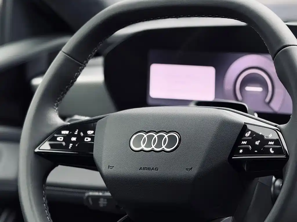 Audi A6L e-tron — фото 6