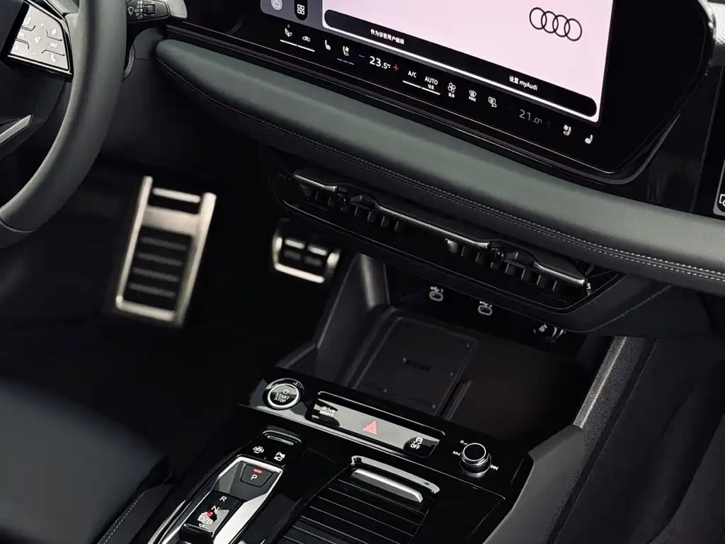 Audi A6L e-tron — фото 7