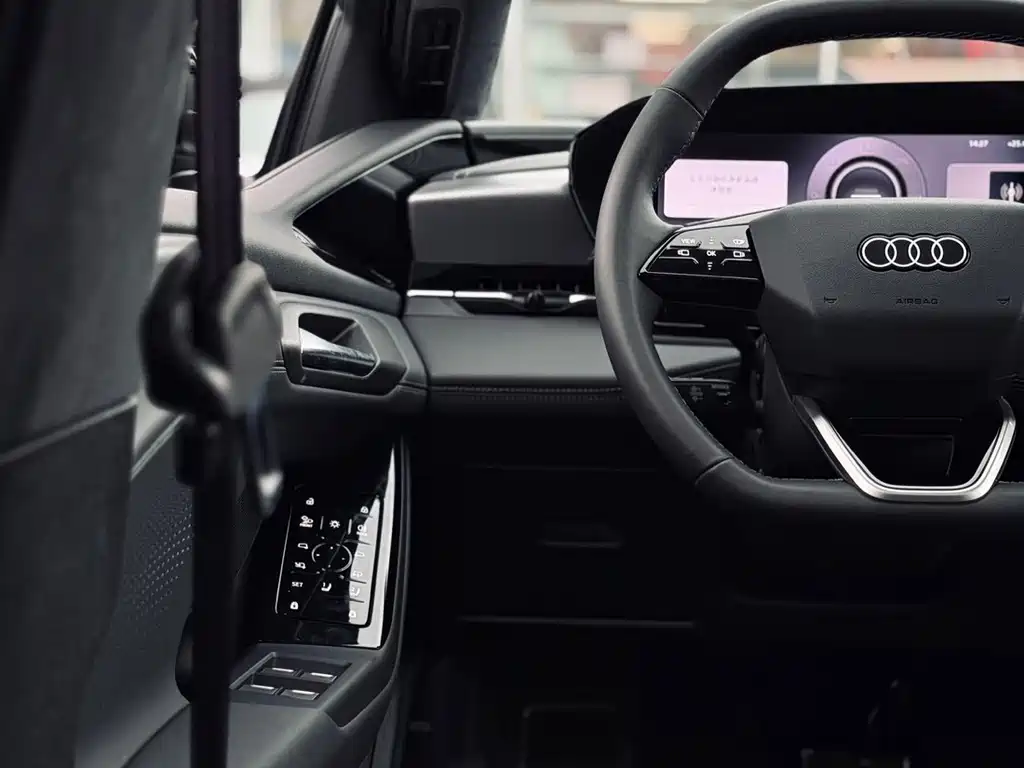 Audi A6L e-tron — фото 8