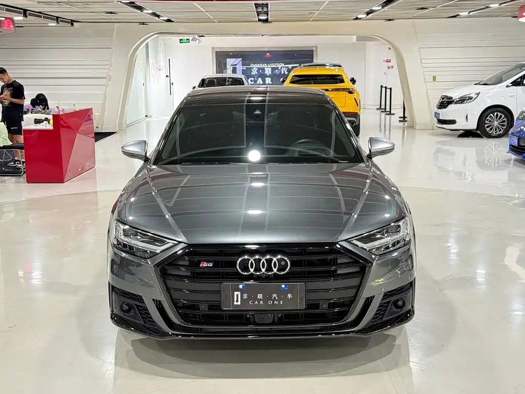 Audi S8 — фото 2