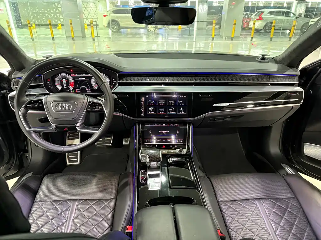 Audi S8 — фото 17