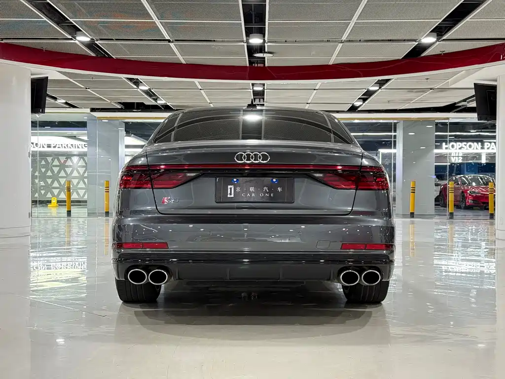 Audi S8 — фото 8