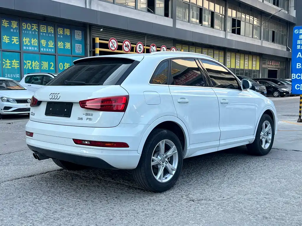 Audi Q3 — фото 7