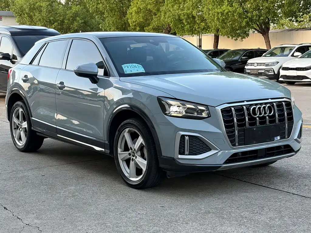 Audi Q2L — фото 3