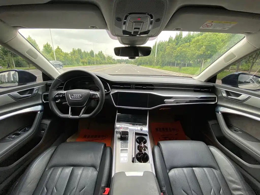 Audi A7 — фото 10