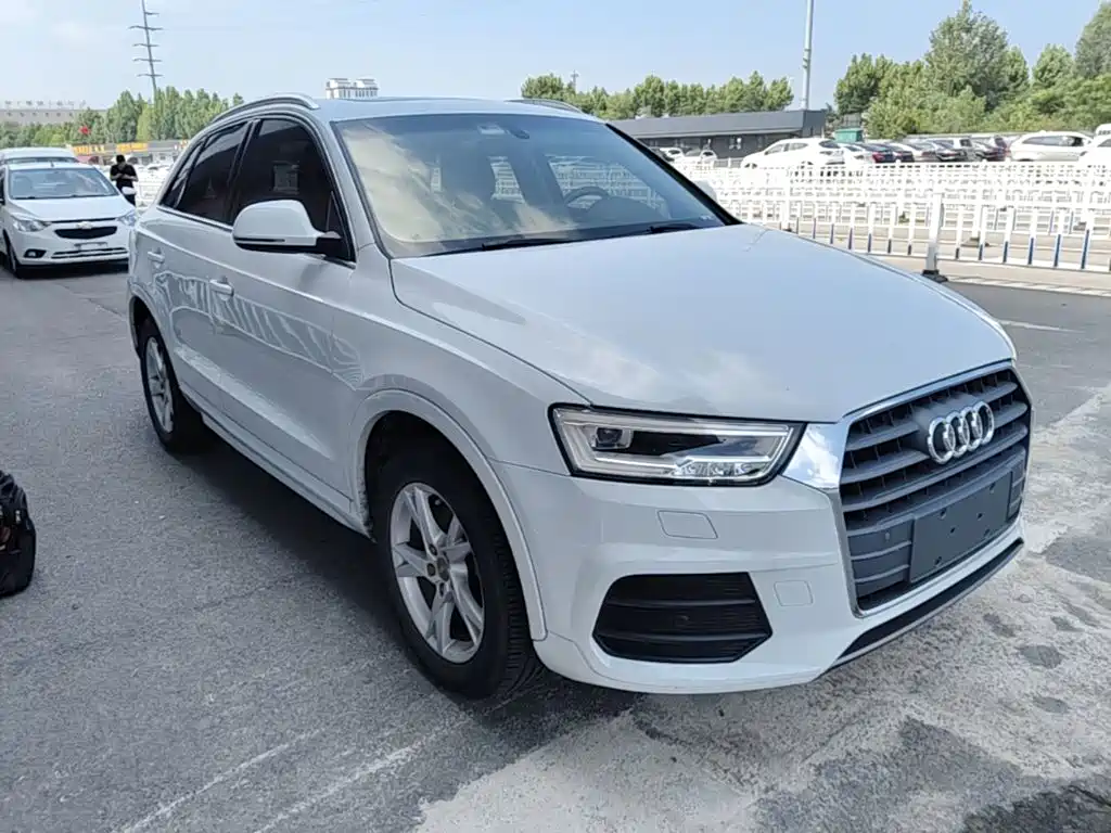 Audi Q3 — фото 4