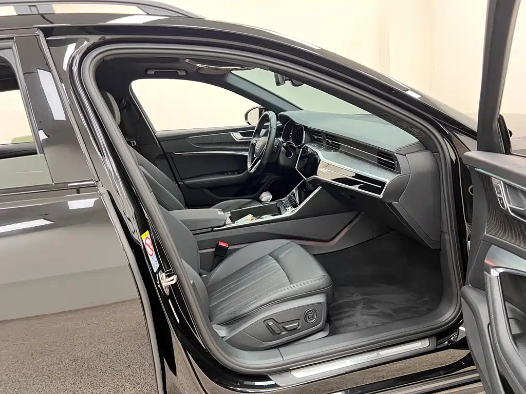 Audi A6 (Import) — фото 30