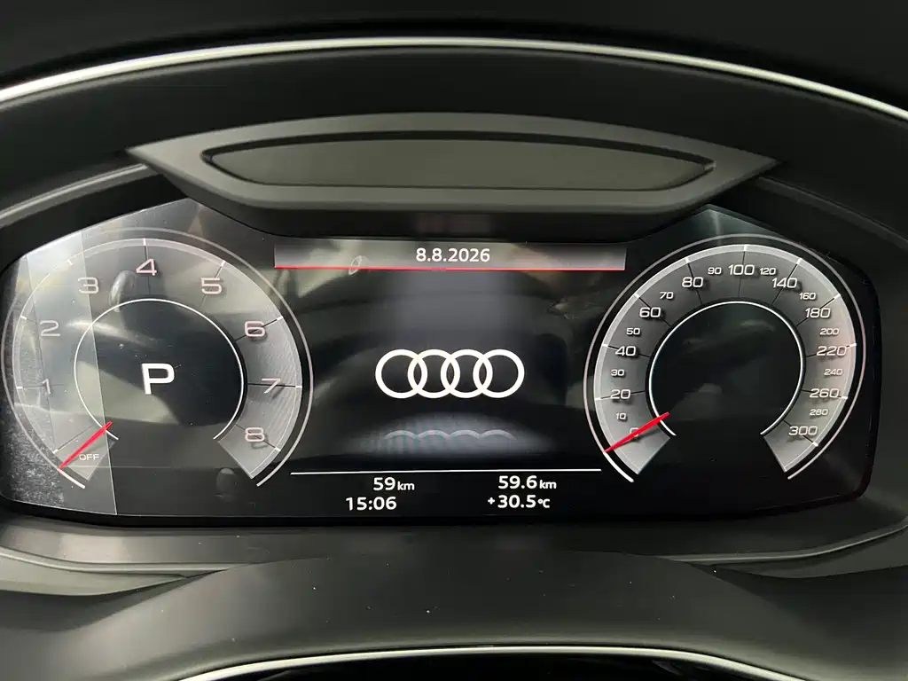 Audi Q7 — фото 10