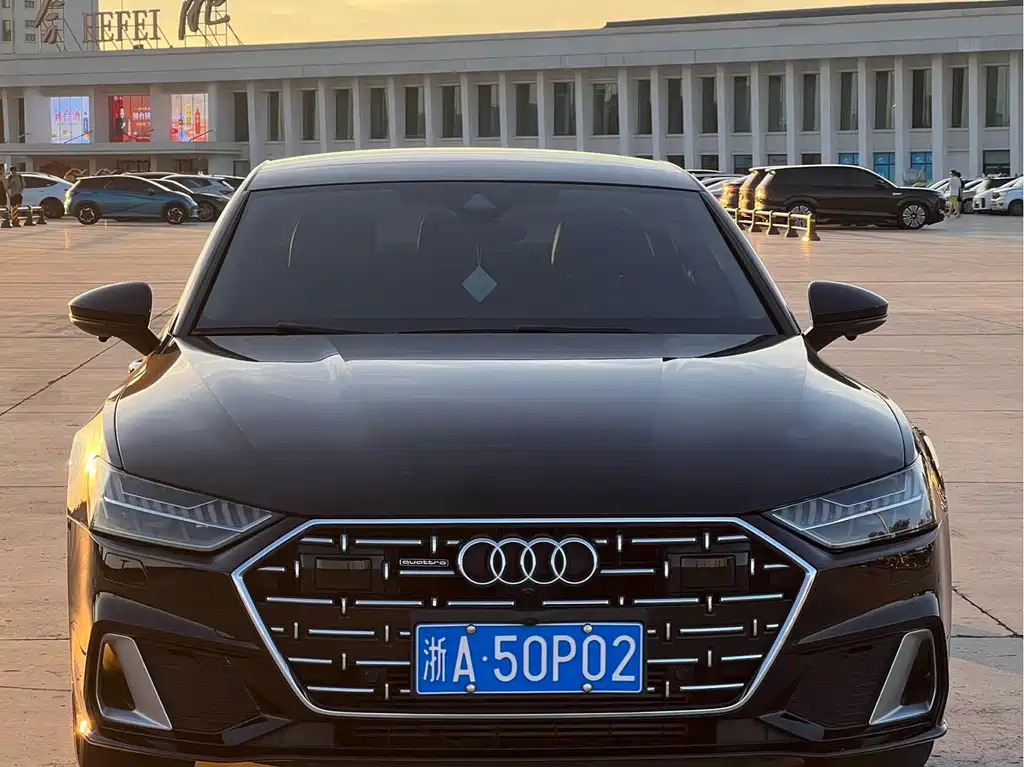 Audi A7L — фото 2