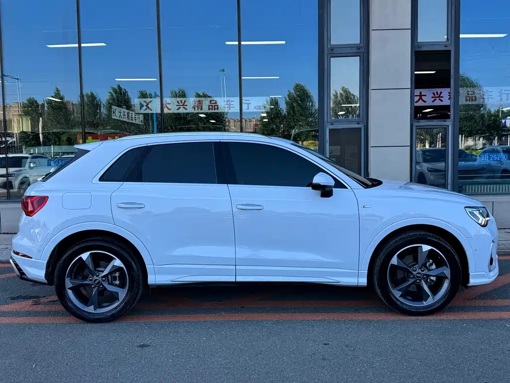 Audi Q3 — фото 4
