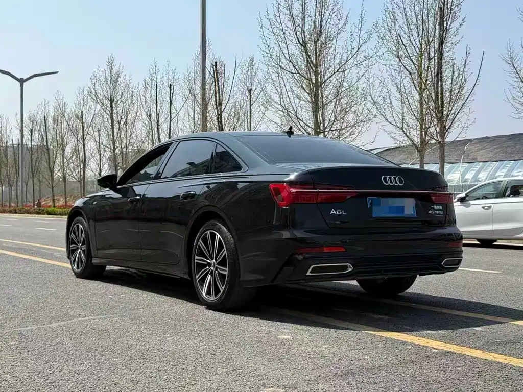 Audi A6L — фото 7