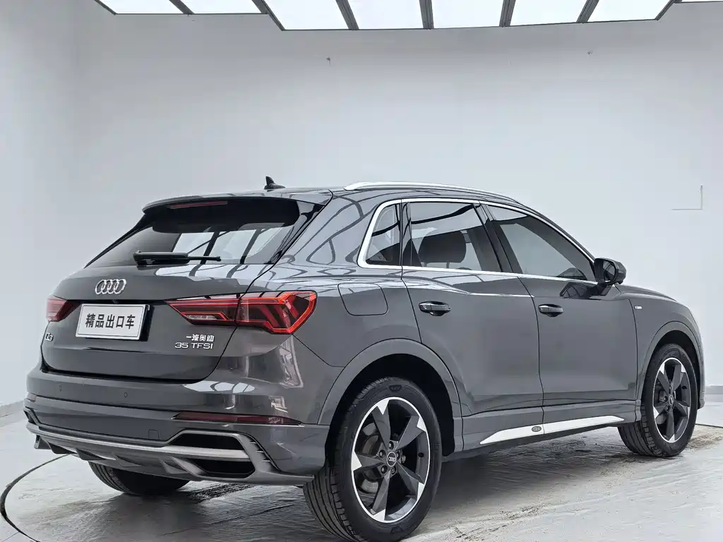 Audi Q3 — фото 4