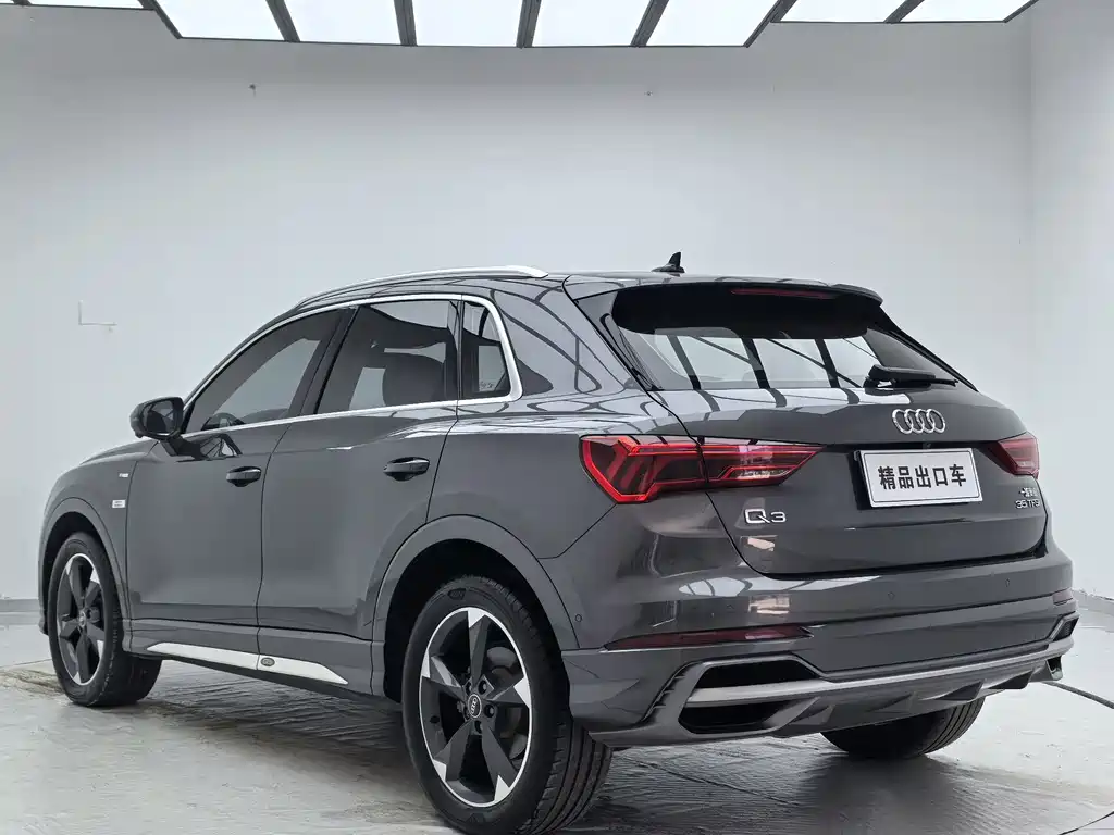 Audi Q3 — фото 6