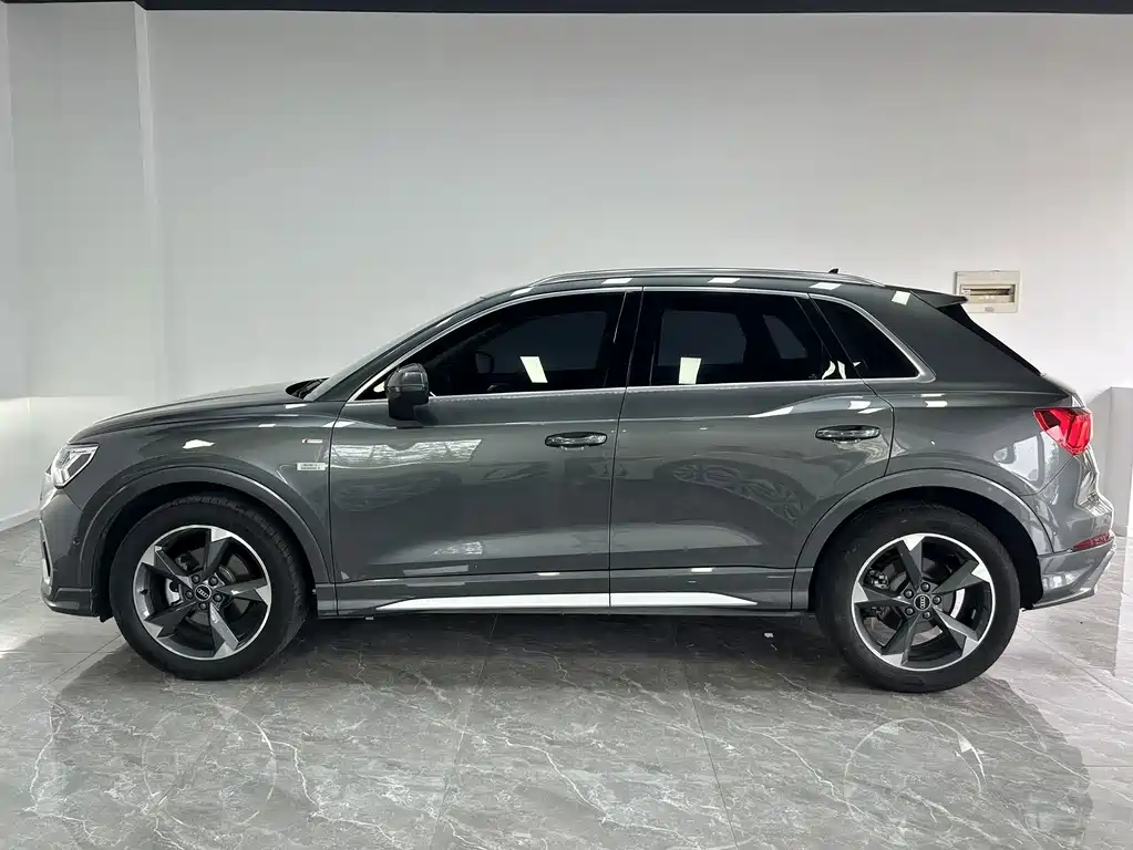 Audi Q3 — фото 7