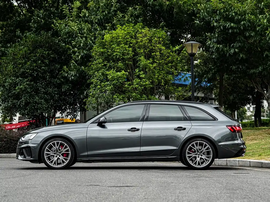 Audi S4 — фото 3