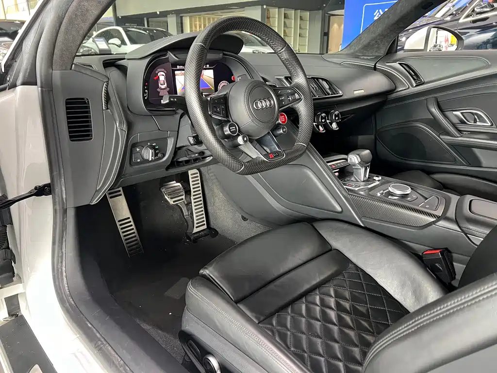 Audi R8 — фото 2