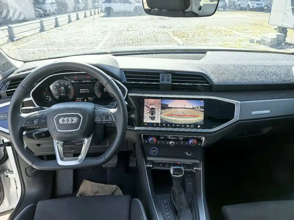 Audi Q3 — фото 5