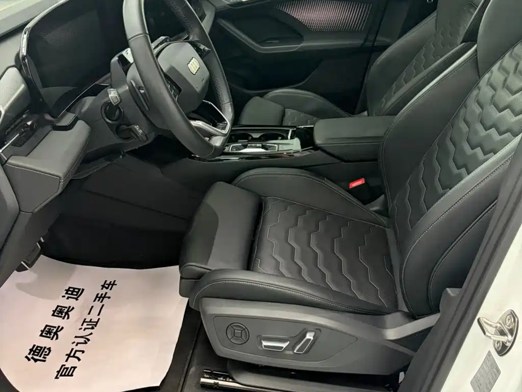 Audi Q6L e-tron — фото 10