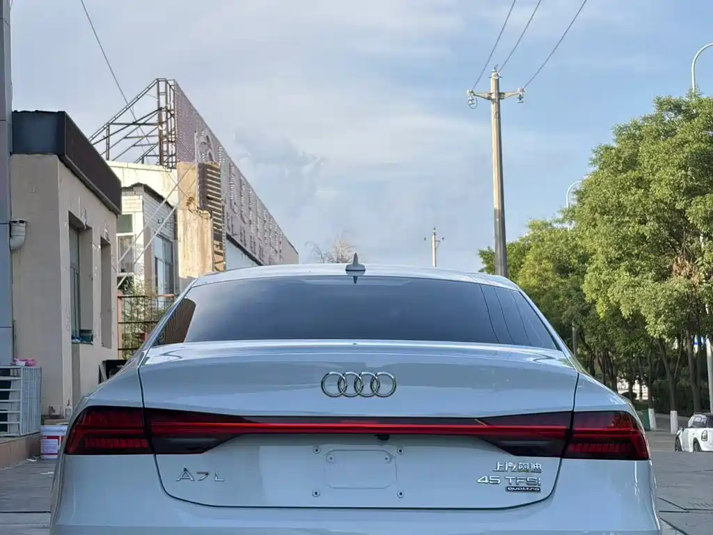 Audi A7L — фото 3