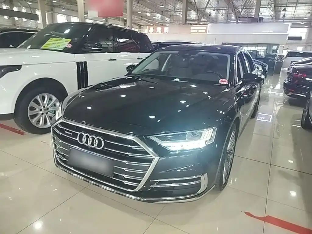 Audi A8 — фото 2