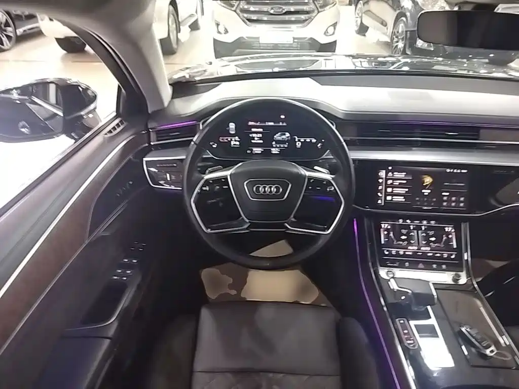 Audi A8 — фото 11