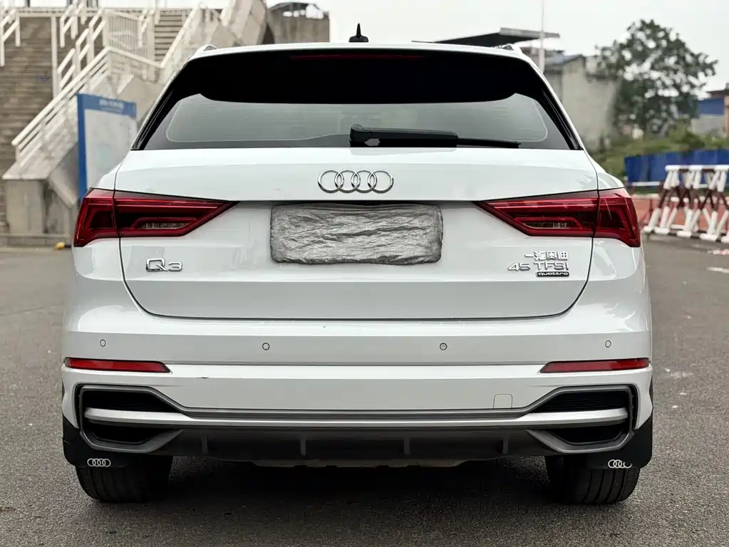 Audi Q3 — фото 4