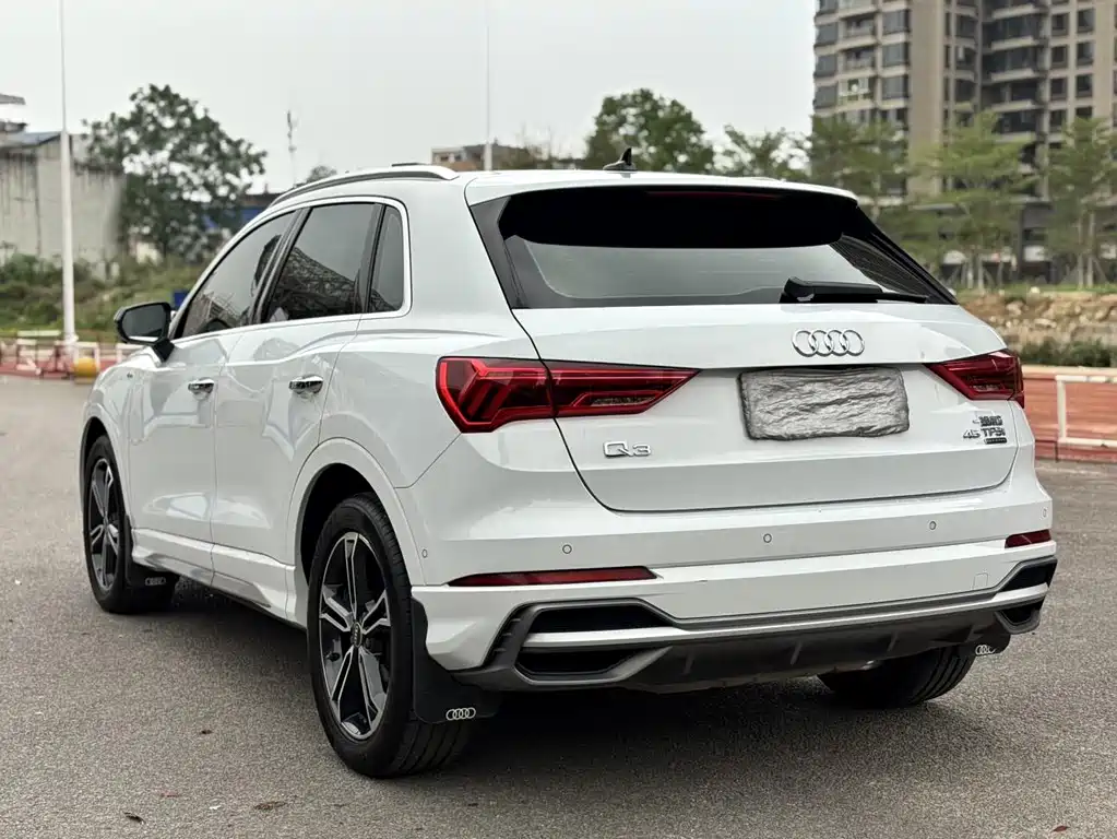 Audi Q3 — фото 5