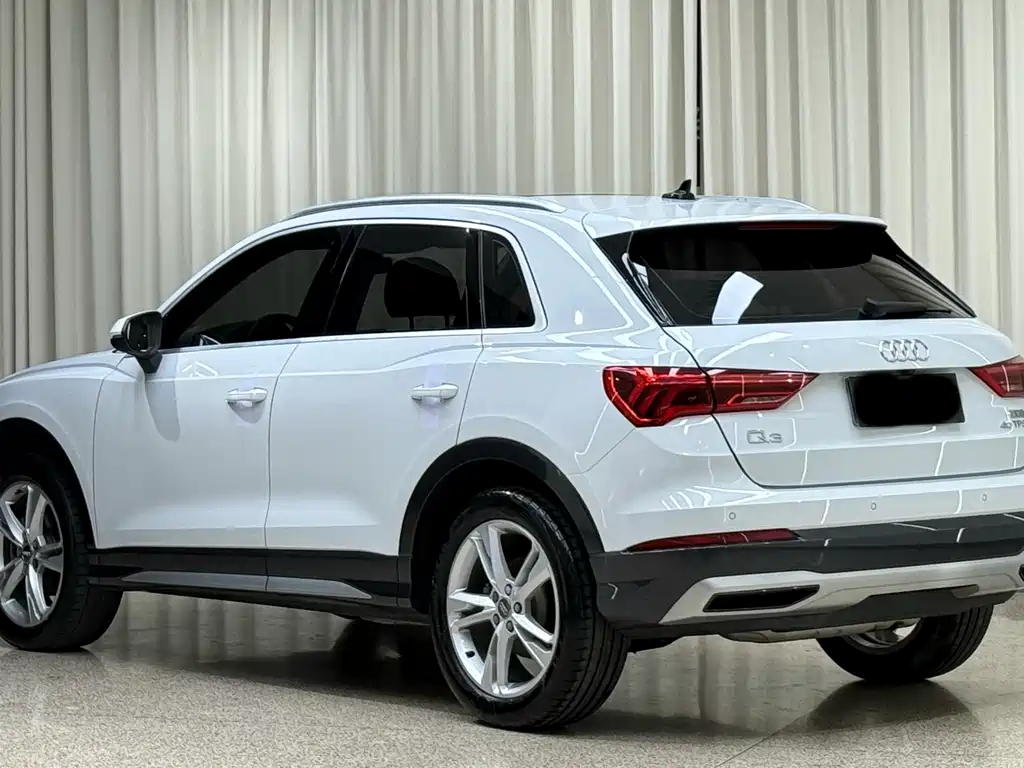 Audi Q3 — фото 5