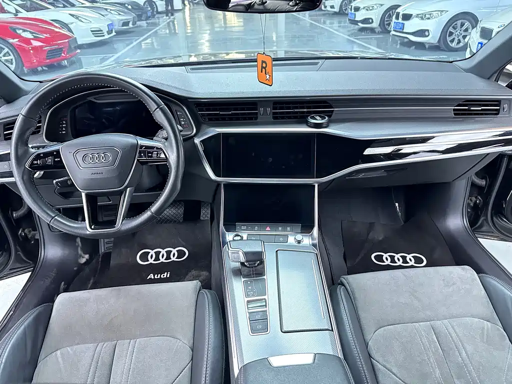 Audi A6L — фото 6