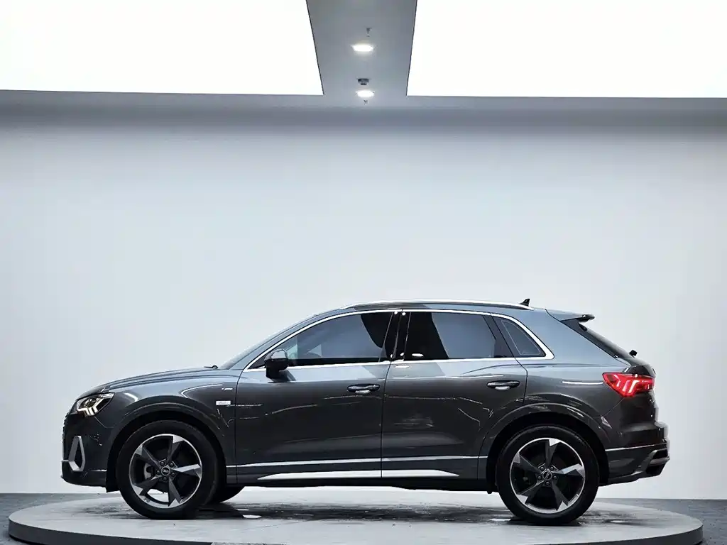 Audi Q3 — фото 4