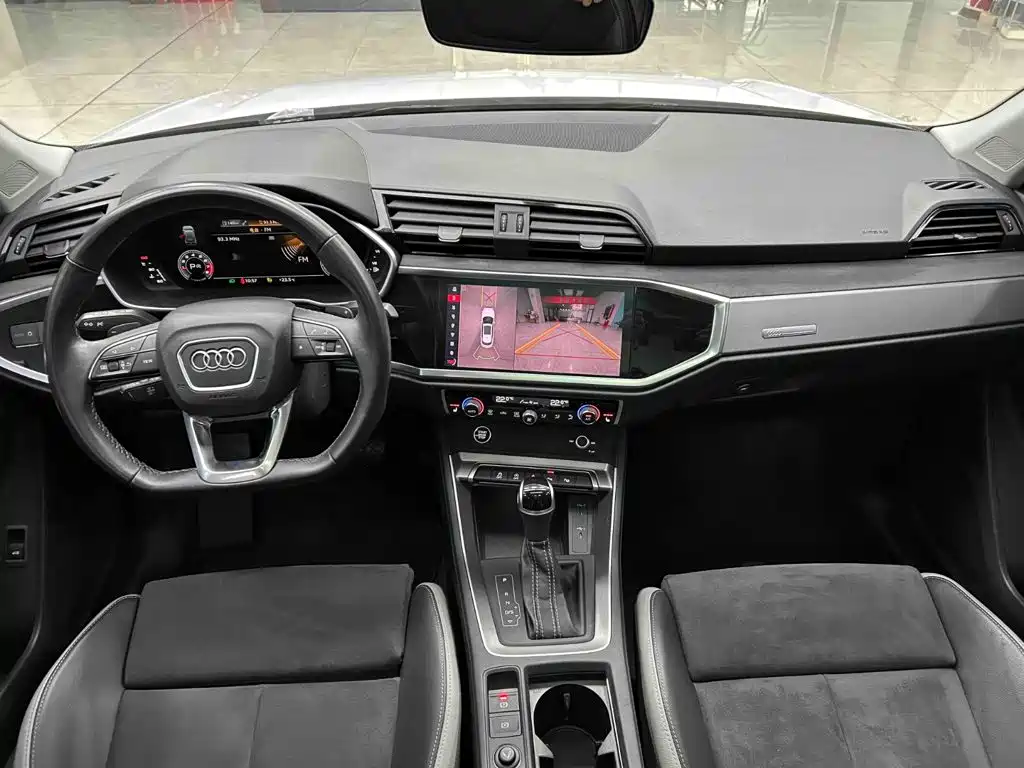Audi Q3 — фото 2
