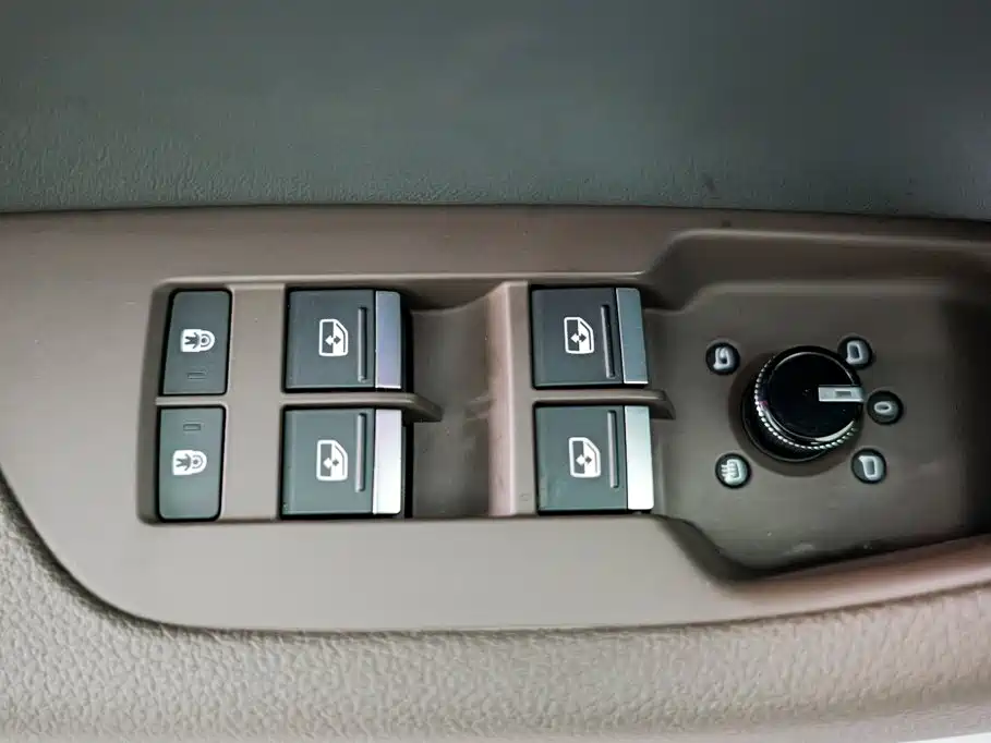 Audi A7L — фото 14