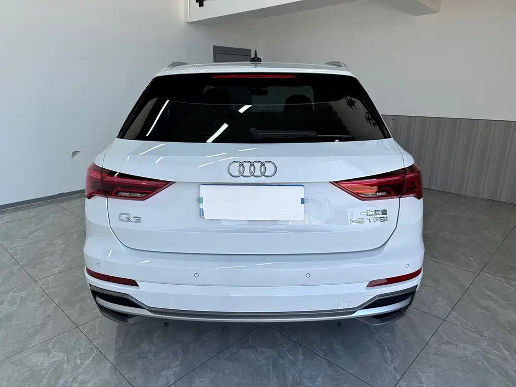 Audi Q3 — фото 5