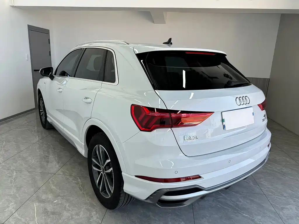 Audi Q3 — фото 6