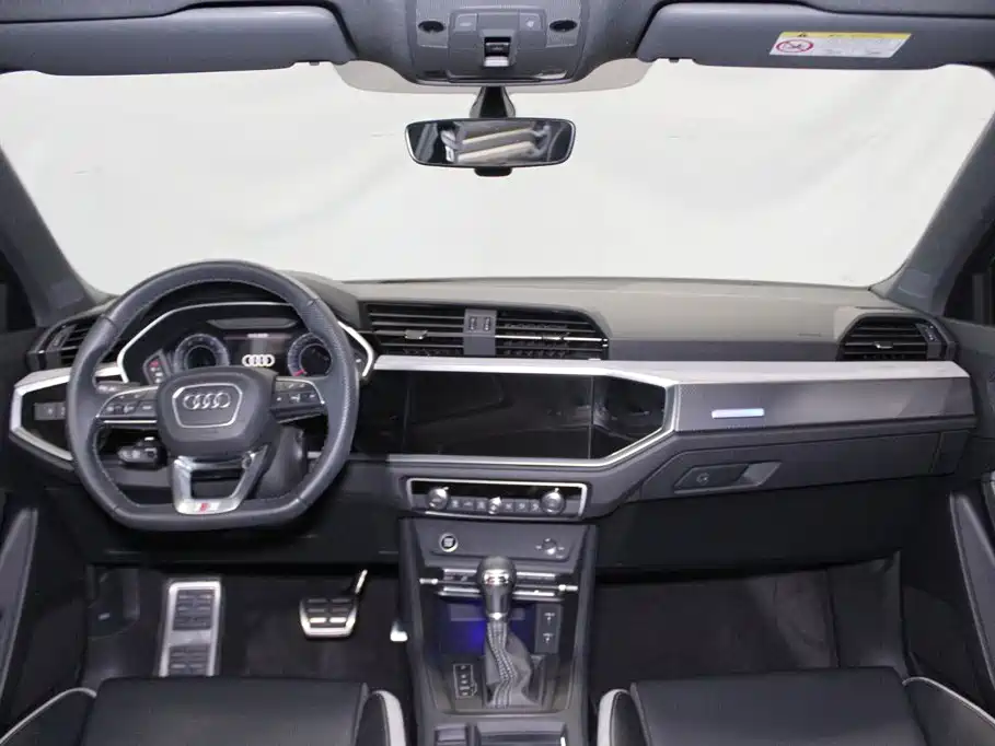 Audi Q3 Sportback — фото 9