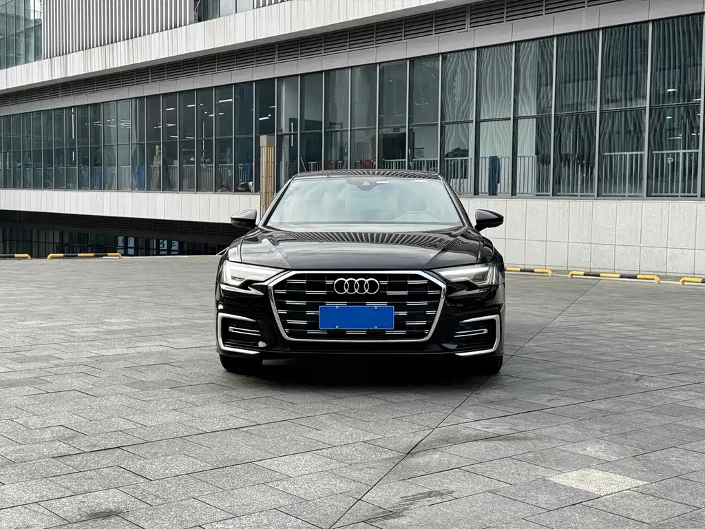 Audi A6L — фото 2