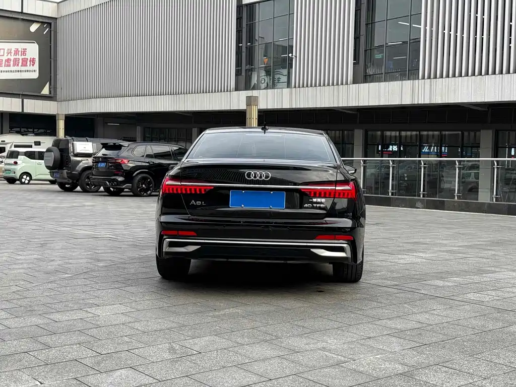 Audi A6L — фото 7