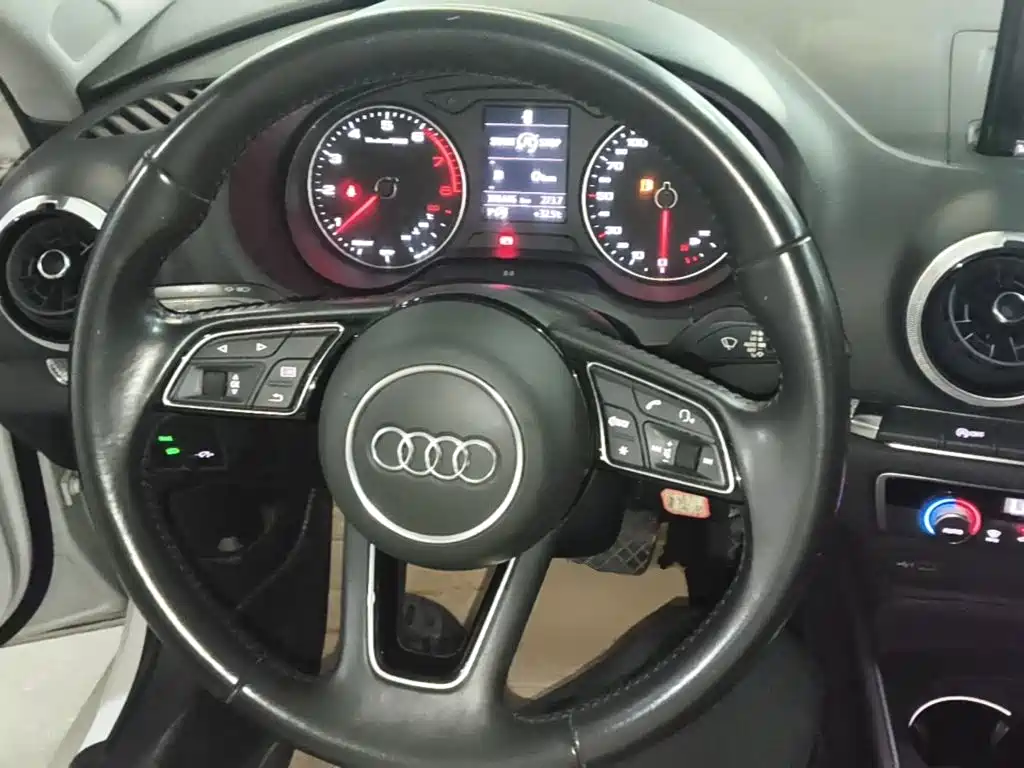 Audi A3 — фото 11