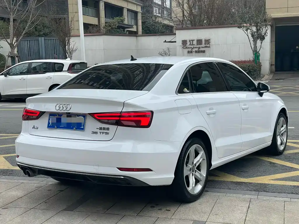 Audi A3 — фото 14